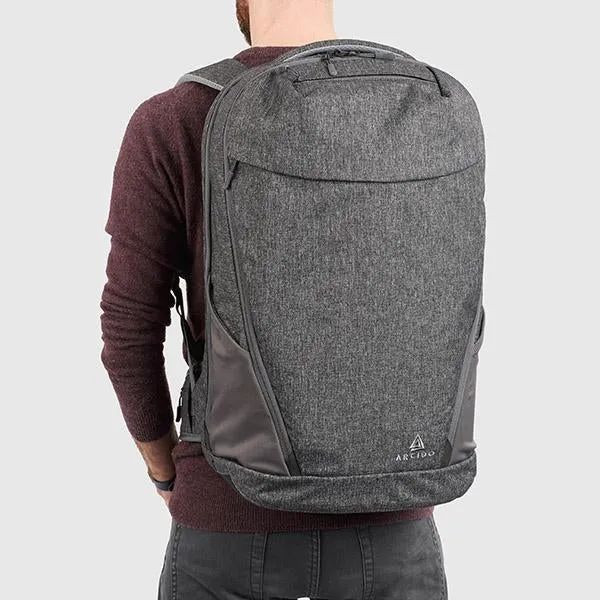 AKRA, WASHBAG & PACKING CUBES