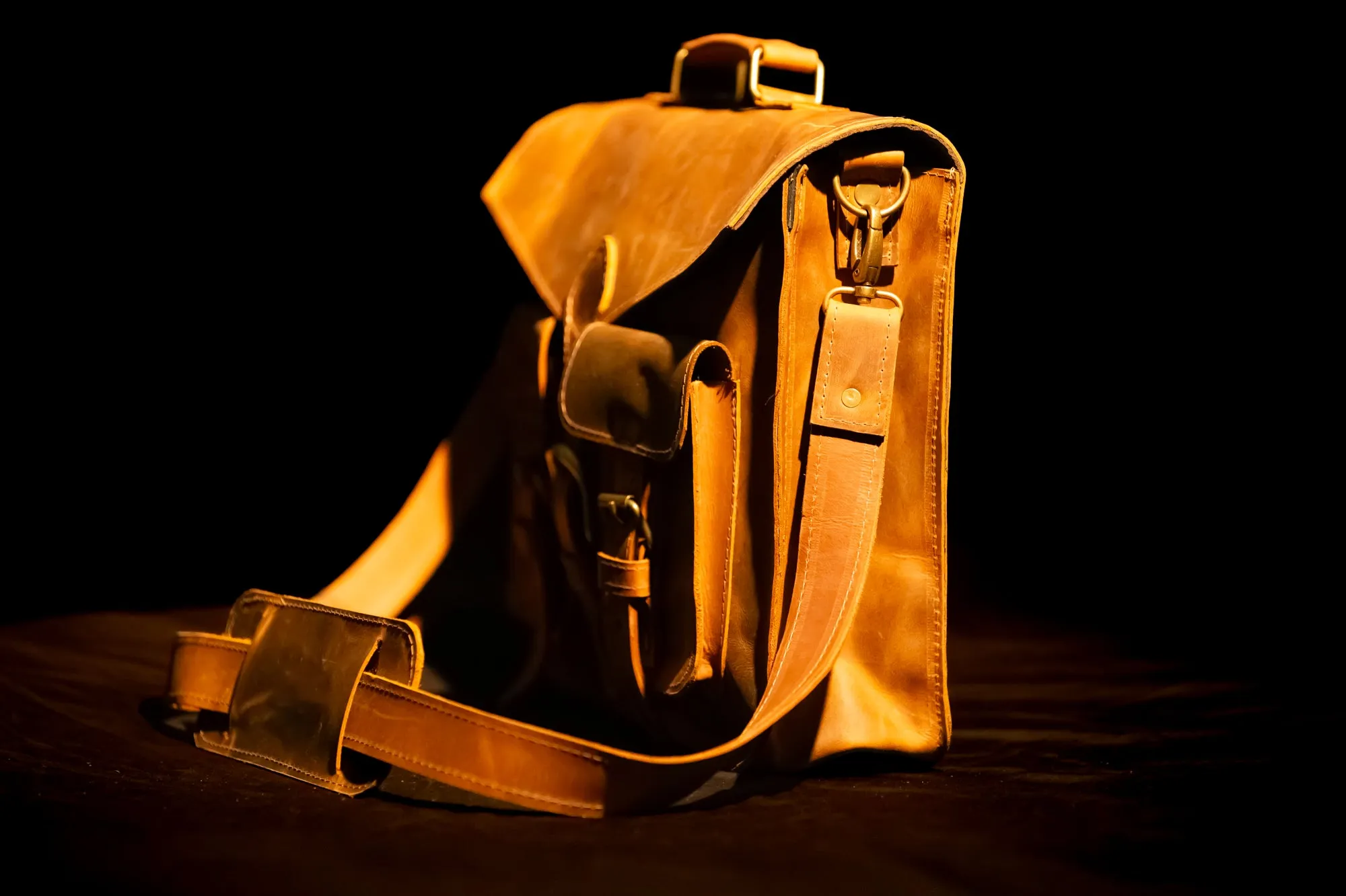 Gato Montes Satchel