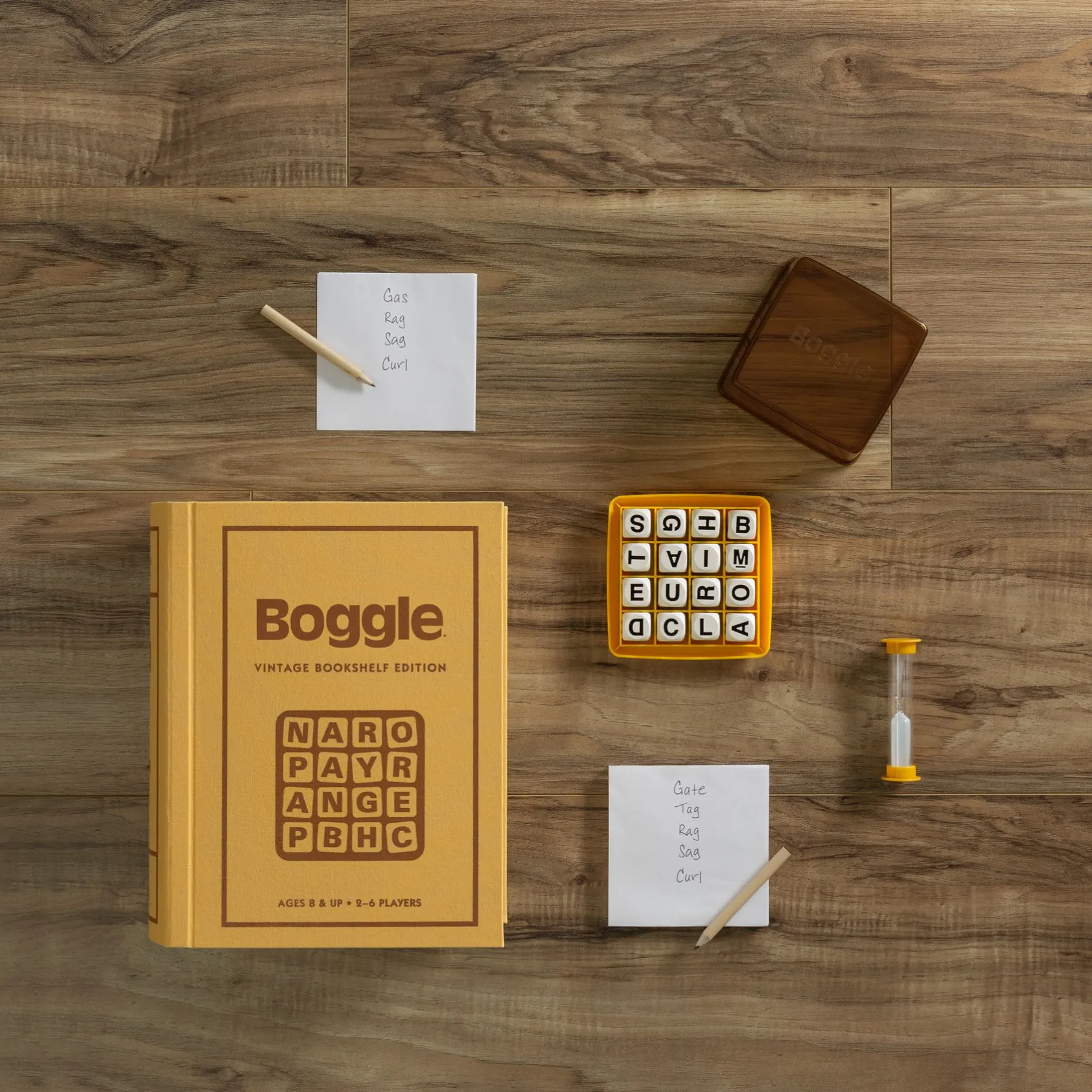 WS Game Co. Boggle - Vintage Bookshelf Edition
